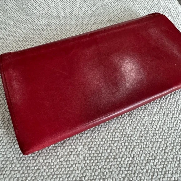 Yves Saint Laurent Crimson Leather Accessory - Picture 10 of 16